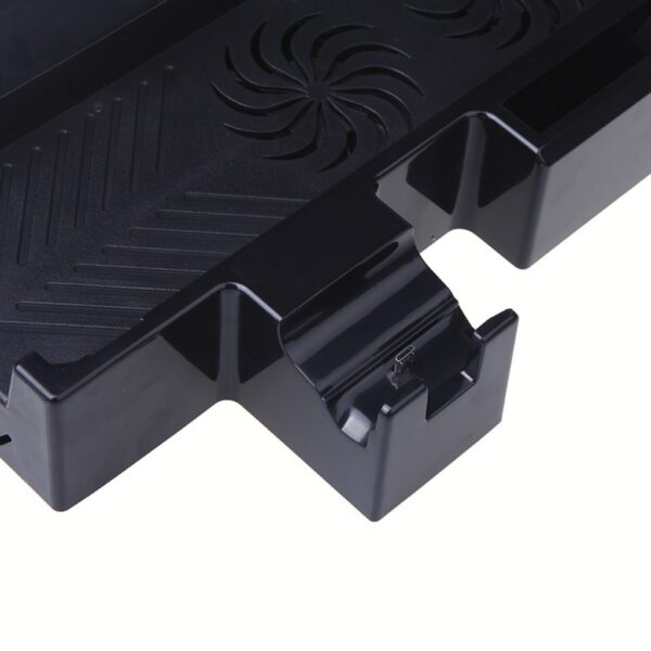 Soporte de Refrigeracion y Carga Doble de Controles Iron Para Xbox One