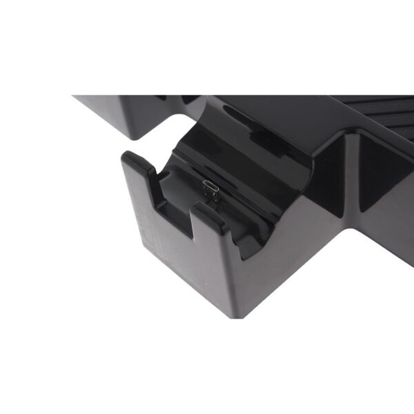 Soporte de Refrigeracion y Carga Doble de Controles Iron Para Xbox One
